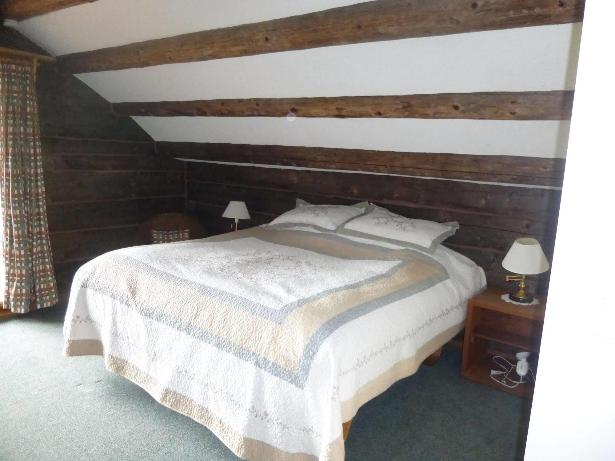 Nakiska Ranch Villa Клиъруотър Екстериор снимка