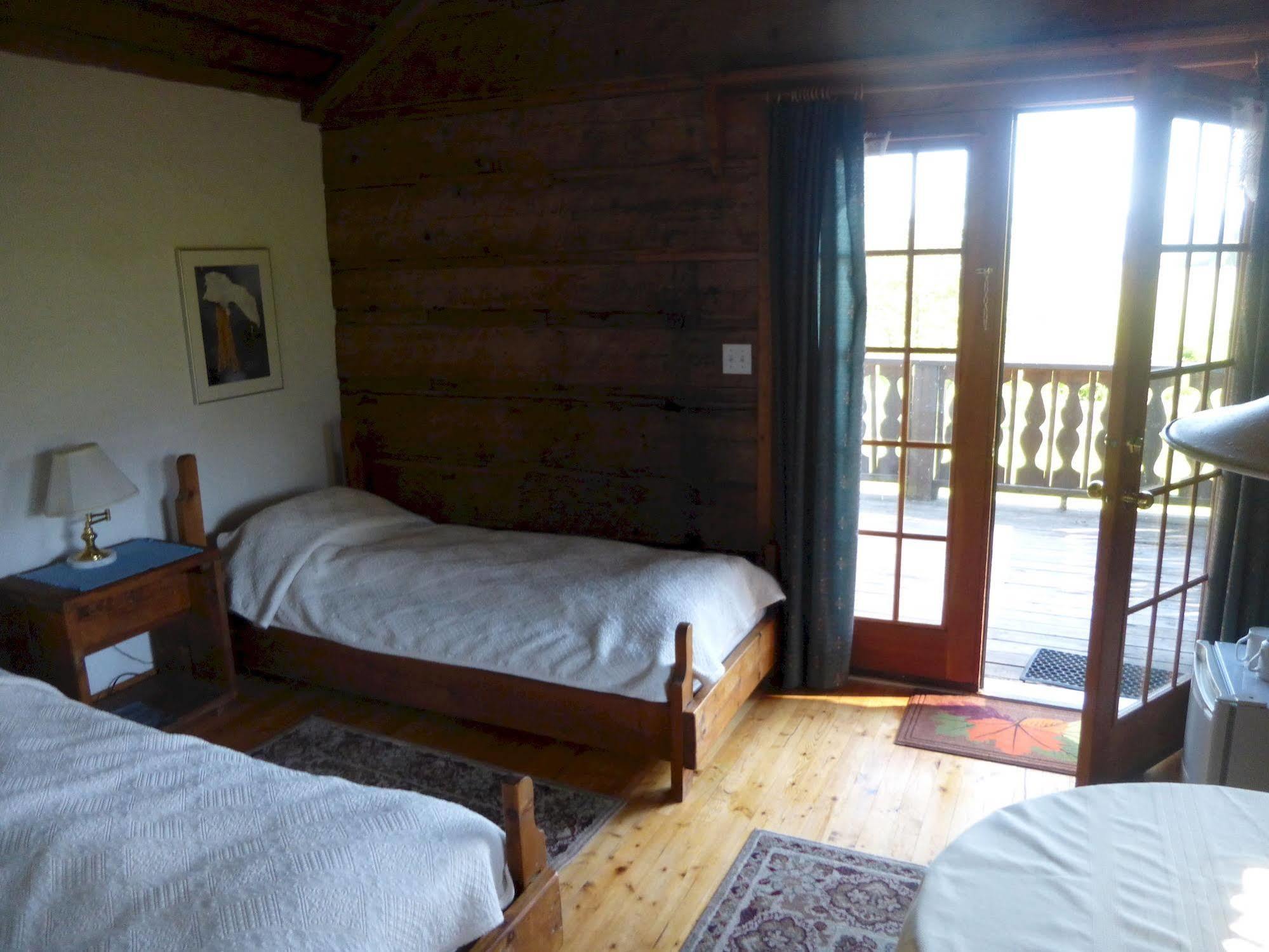 Nakiska Ranch Villa Клиъруотър Екстериор снимка