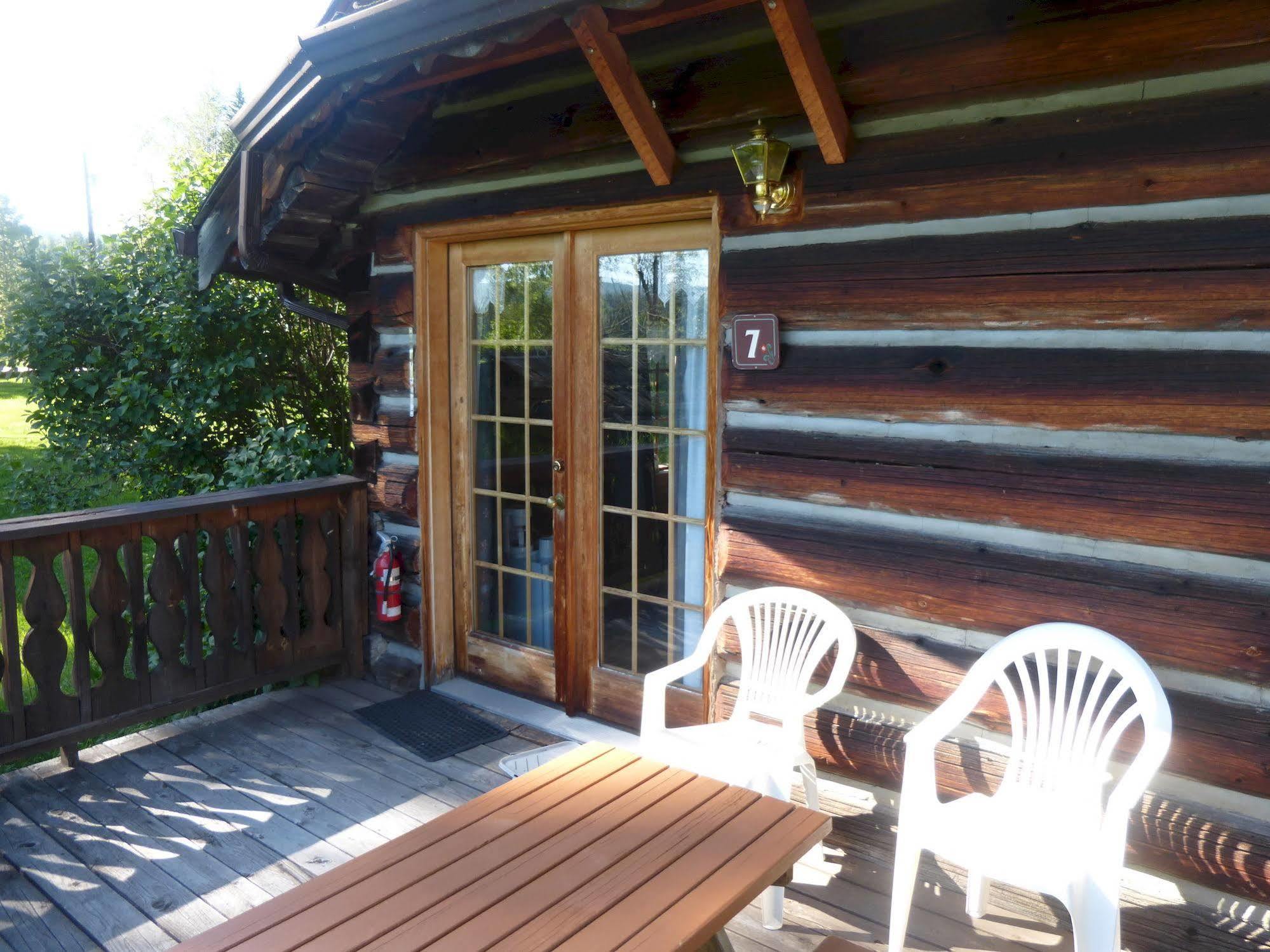 Nakiska Ranch Villa Клиъруотър Екстериор снимка